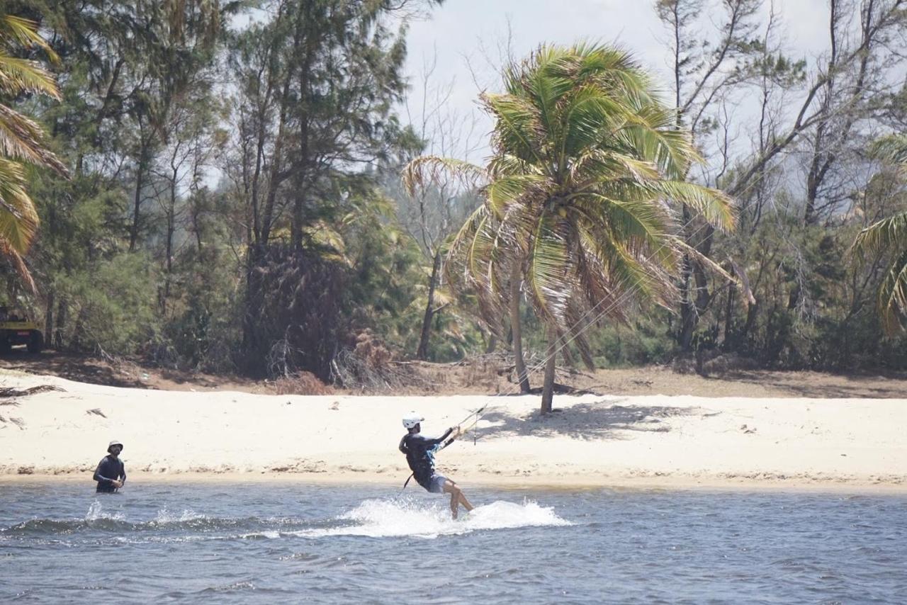 Bada Hostel & Kite School Cumbuco Esterno foto